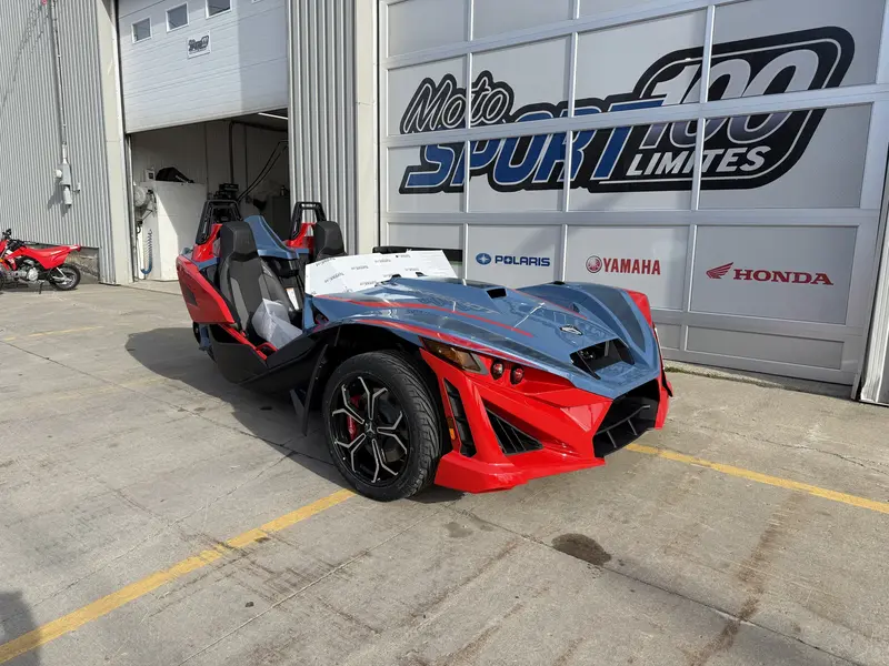 2025 SLINGSHOT Slingshot R Manuel