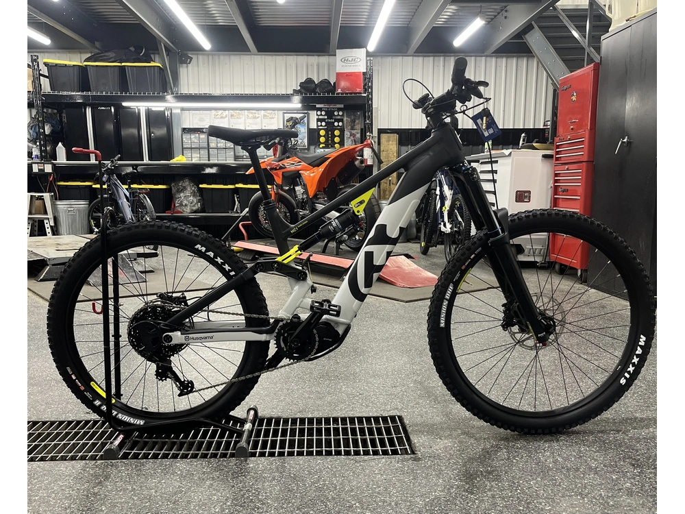 Husqvarna Hard Cross Hc1 Medium 2023 alt