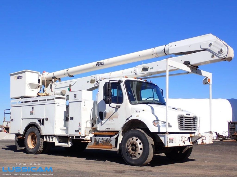 Freightliner M2106 2013