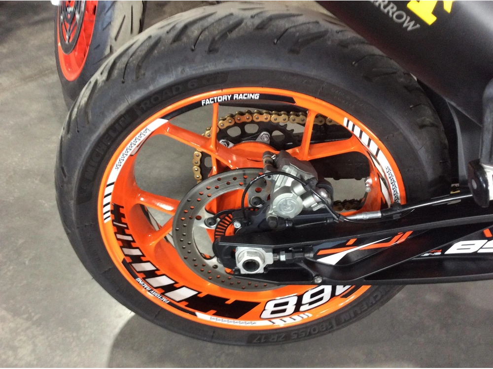 2023 Ktm Duke 890r alt