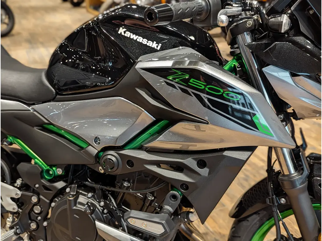 かじゃ　1 20-25 1/12 KAWASAKI Ninja ZX-25R メタリックスパークブラック×パール
