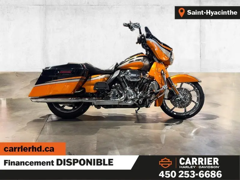 2011 Harley-Davidson Moto Harley-Davidson CVO STREET GLIDE 2011