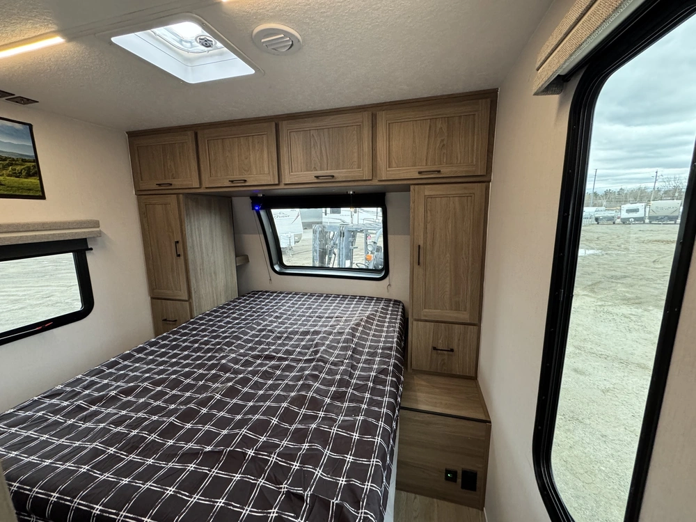 Coachmen Freedom Ultra Lite 274rks 2025 alt