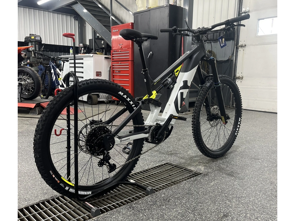 Husqvarna Hard Cross Hc1 Medium 2023 alt