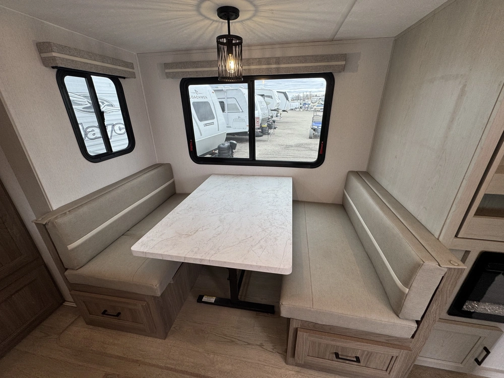 Coachmen Freedom Ultra Lite 274rks 2025 alt