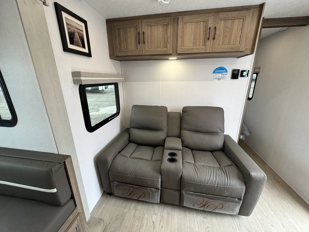 Coachmen Freedom Ultra Lite 252rbs 2025 alt