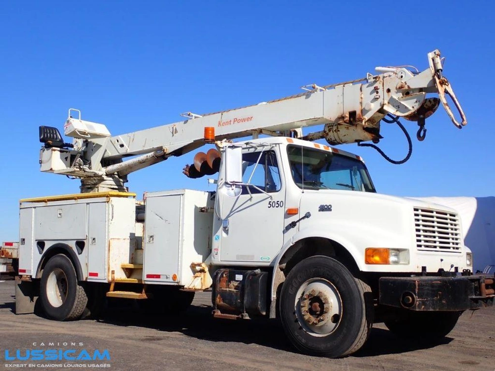 International 4900 2002