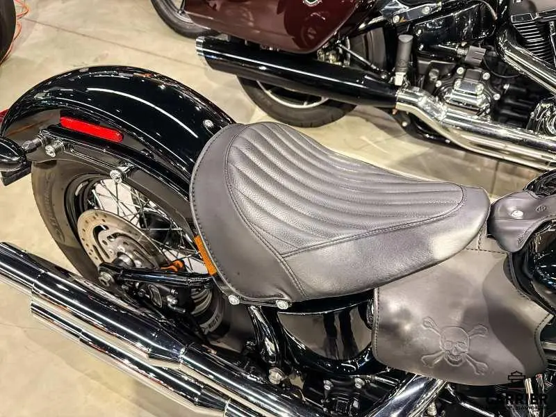 2017 Harley-Davidson Moto Harley-Davidson SOFTAIL SLIM 2017
