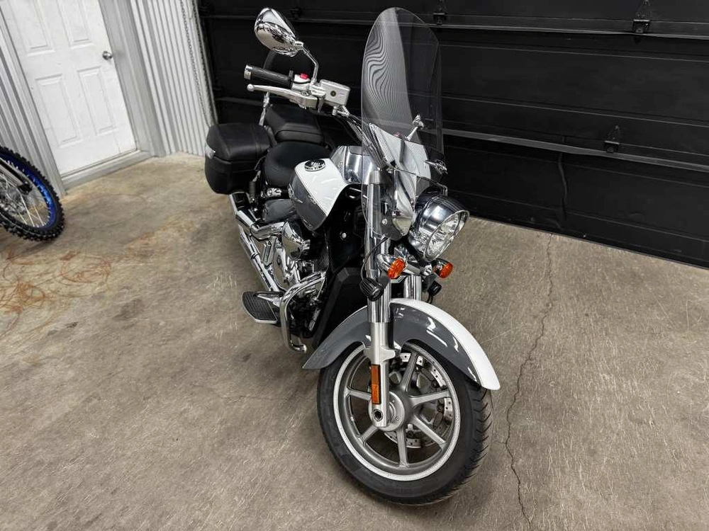 Suzuki Boulevard C90 T 2014 alt