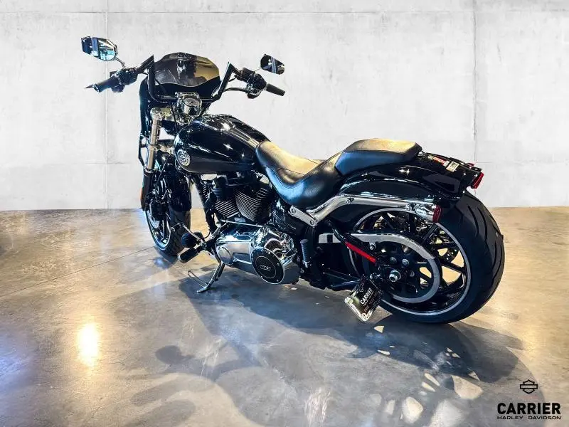 2015 Harley-Davidson Moto Harley-Davidson Breakout 2015