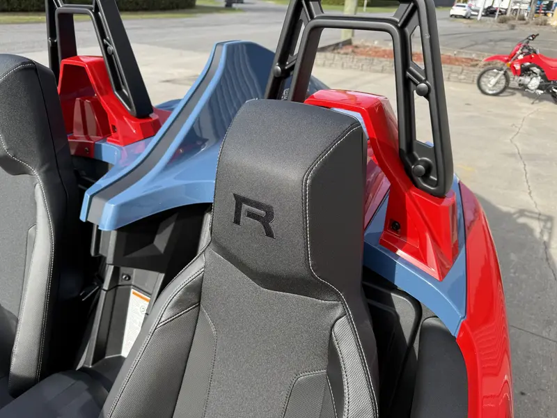 2025 SLINGSHOT Slingshot R Manuel