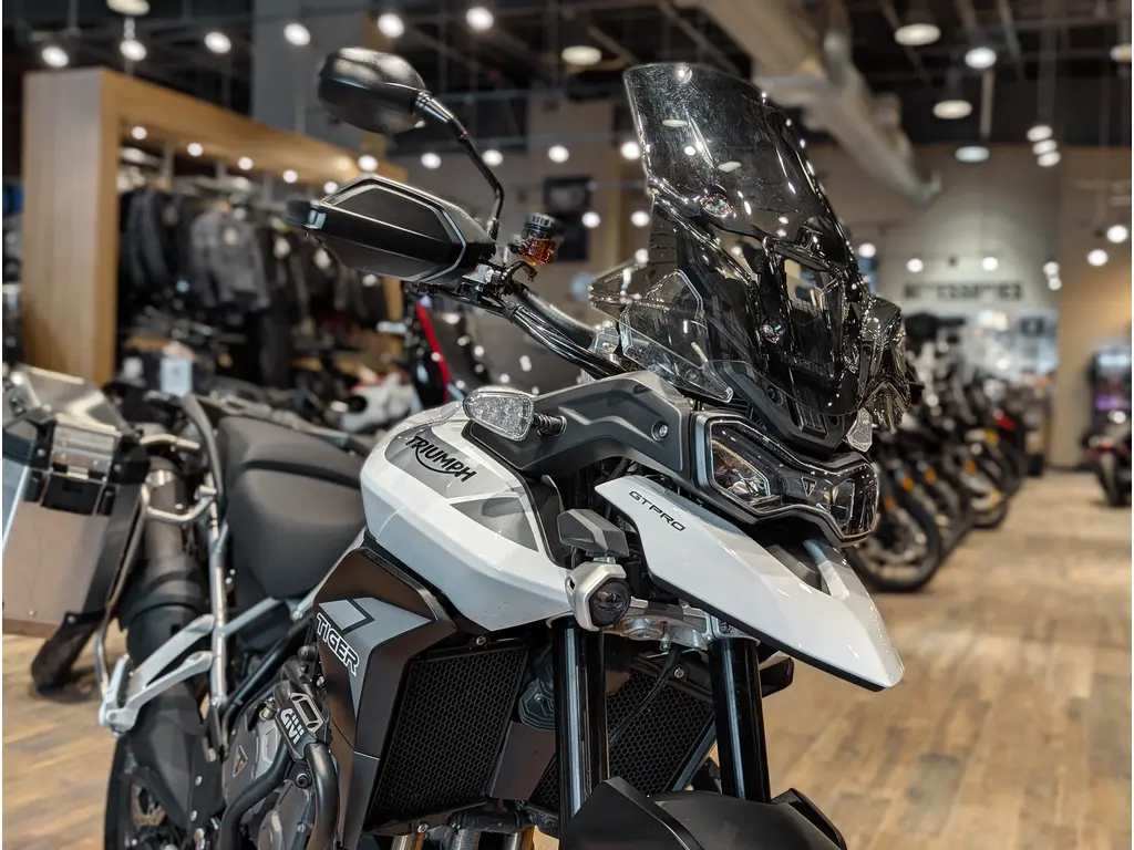 Triumph Tiger 900 Gt Pro Specs Triumph Tiger 900 GT On Road Price