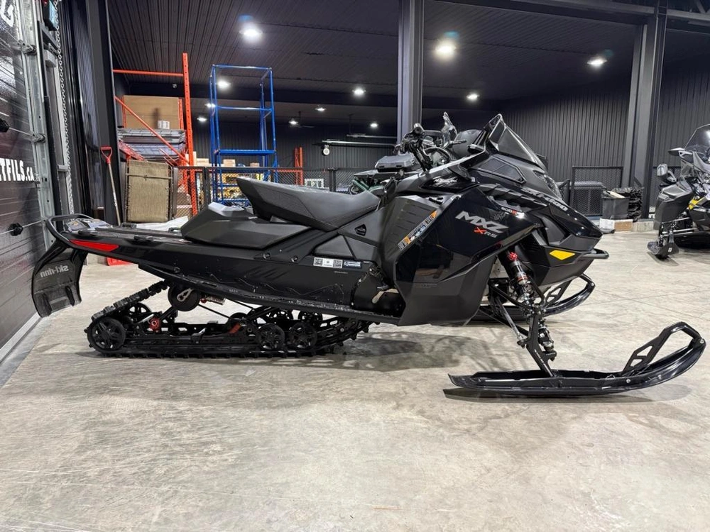 Ski-doo Renegade Mxz 600r 137'' 2025 alt