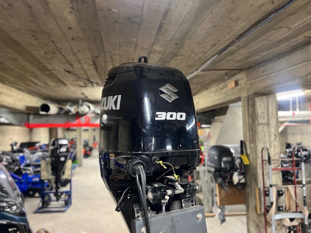 2021 Suzuki Df300 alt