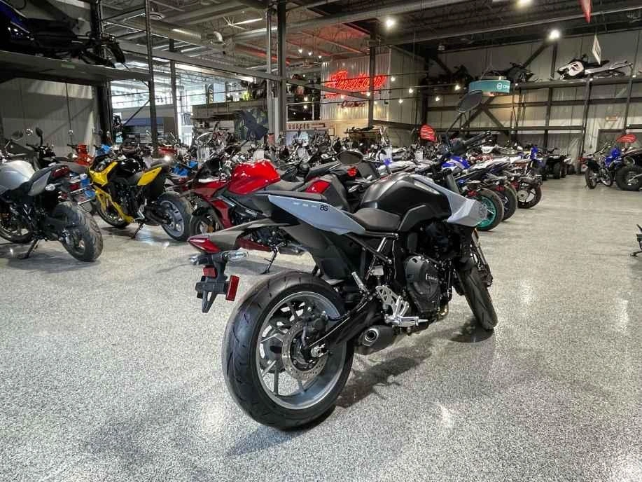 Suzuki Gsx-8s 2024 alt