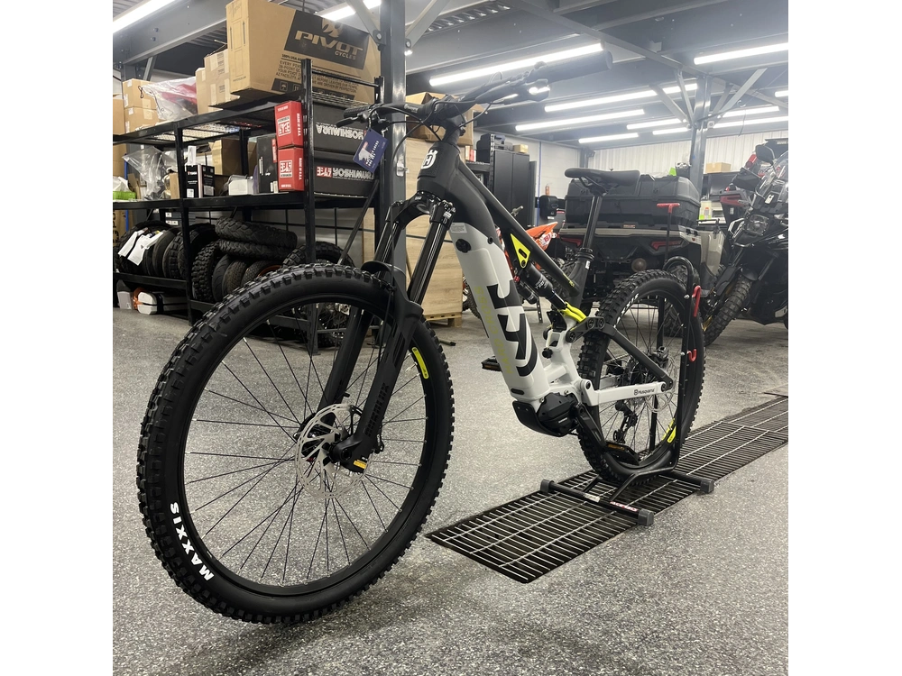 Husqvarna Hard Cross Hc1 Medium 2023 alt