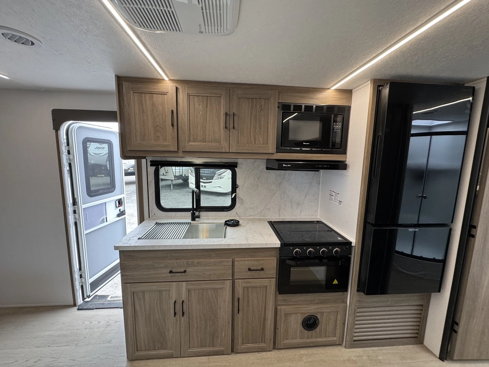 Coachmen Freedom Ultra Lite 252rbs 2025 alt