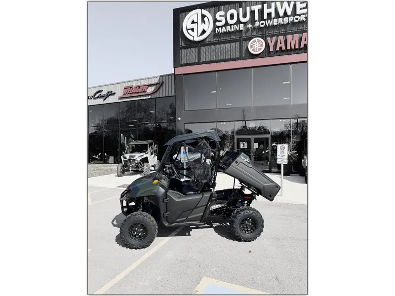 2025 Honda Pioneer 700-2P DLX with Roof & Windshield *All-In-Pricing