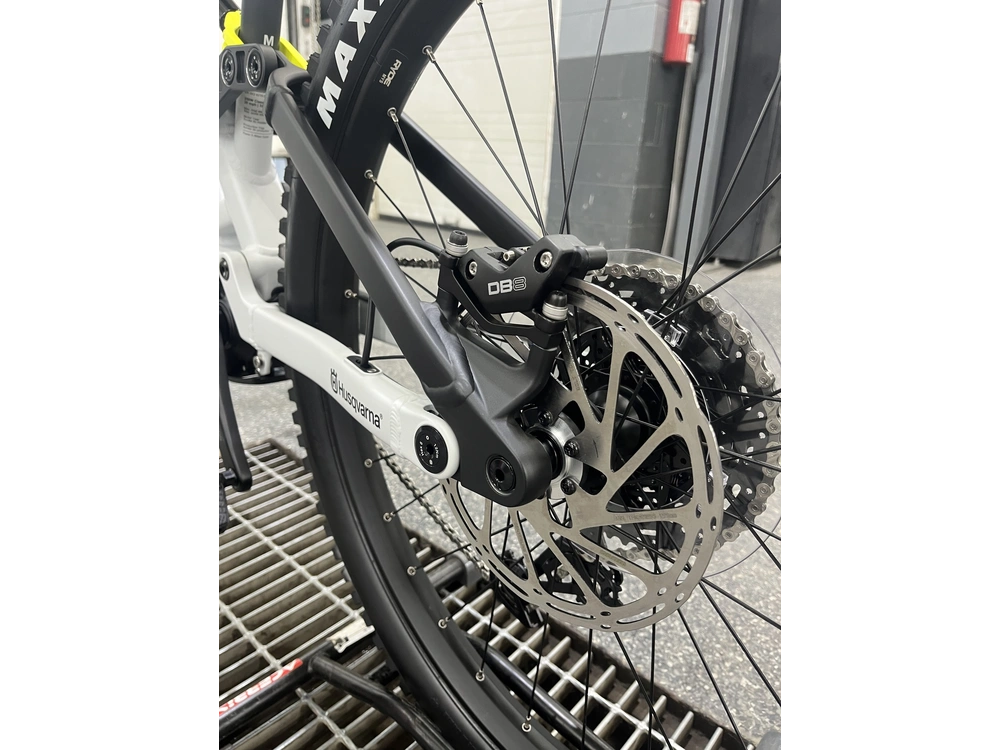 Husqvarna Hard Cross Hc1 Medium 2023 alt