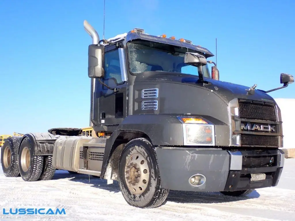 2021 Mack AN64T