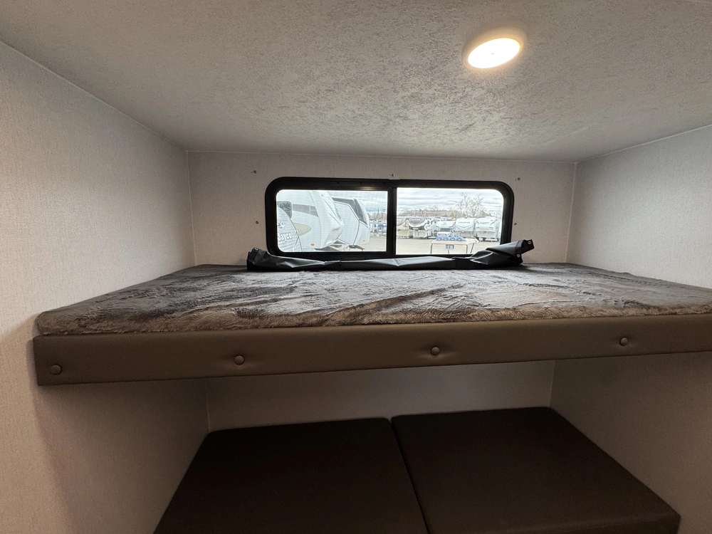 Coachmen Freedom Express Select 31se 2025 alt