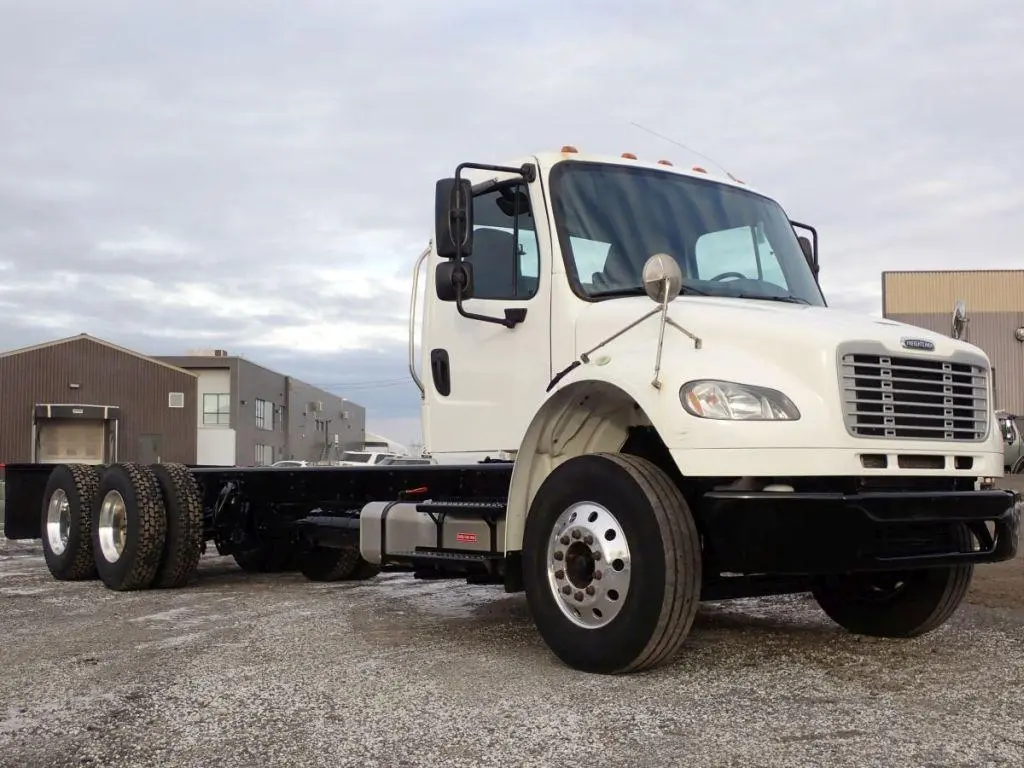 2015 Freightliner M2 106