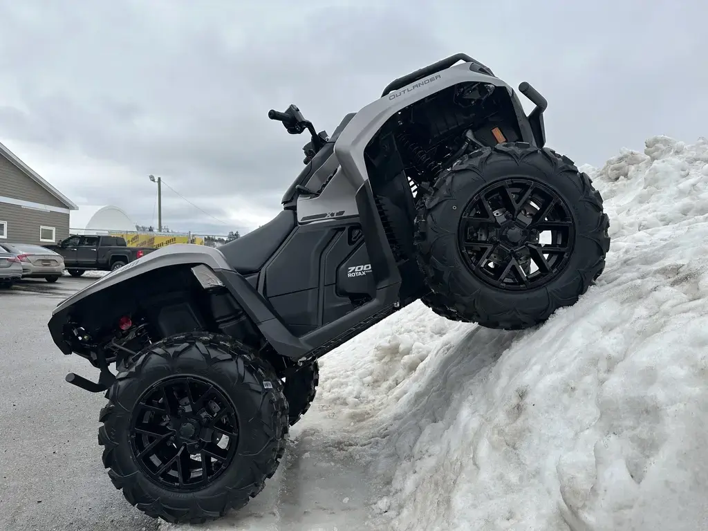 2025 Can-Am Outlander XT 700 
