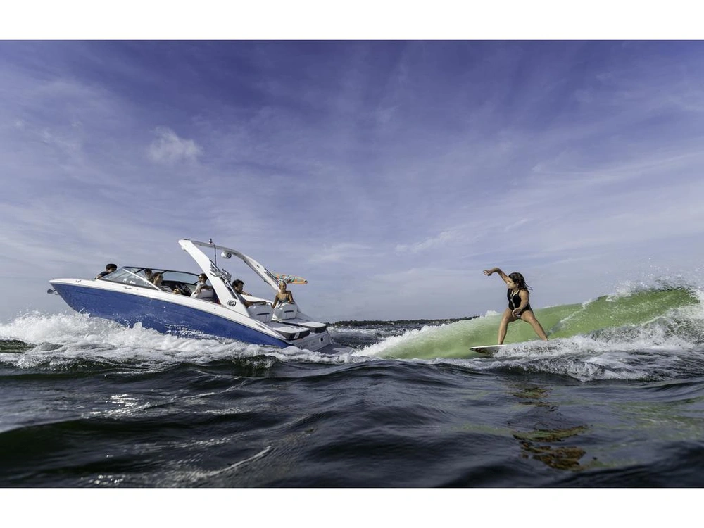 Regal Ls6 Surf 2026 alt