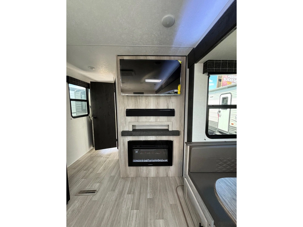 2024 Sportsmen Sportsmen Destination 362bh alt