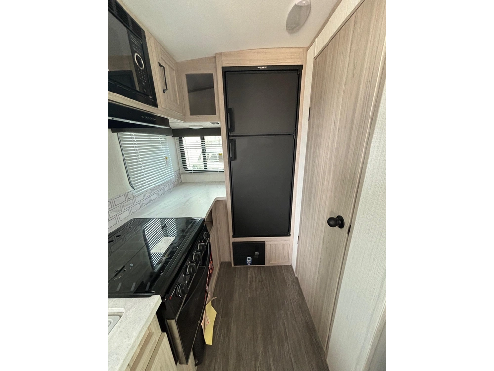 2024 Shadow Cruiser 180mbs alt