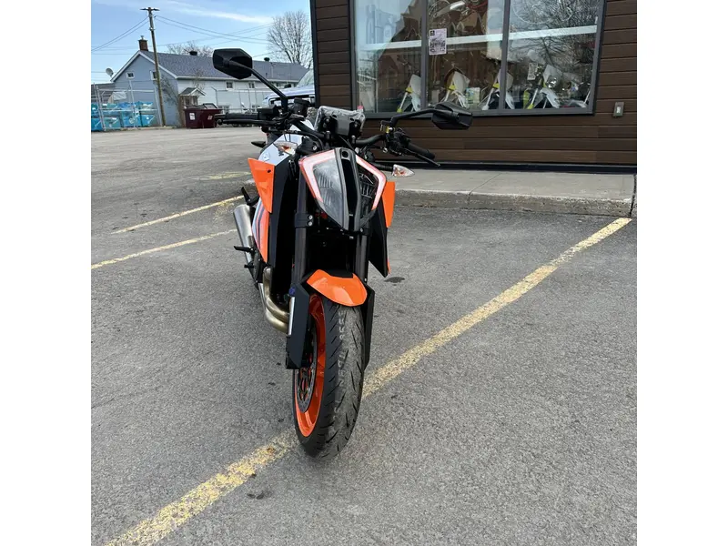 2023 KTM 1290 SUPER DUKE R EVO