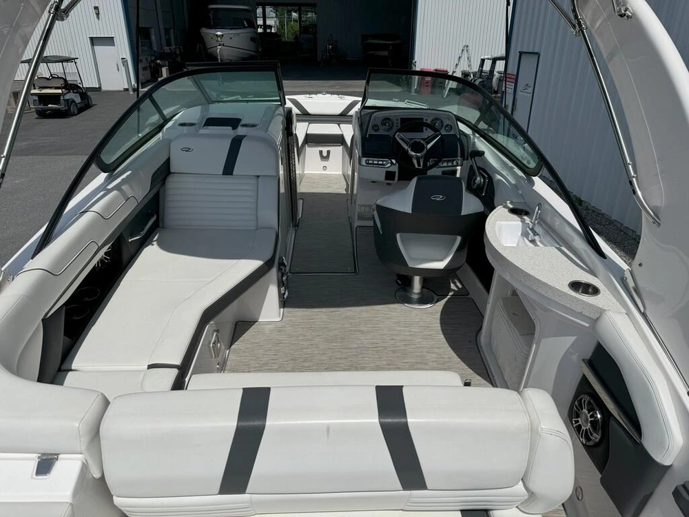 Regal 24 Fasdeck Rx 2018 alt