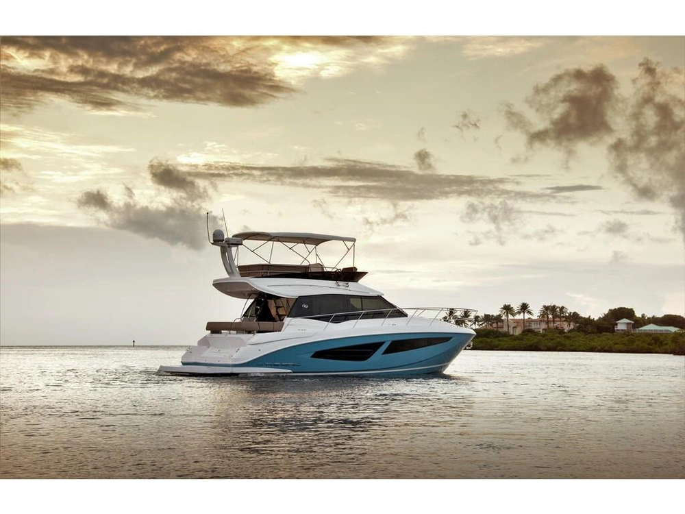 Regal 42 Flybridge 2026 alt