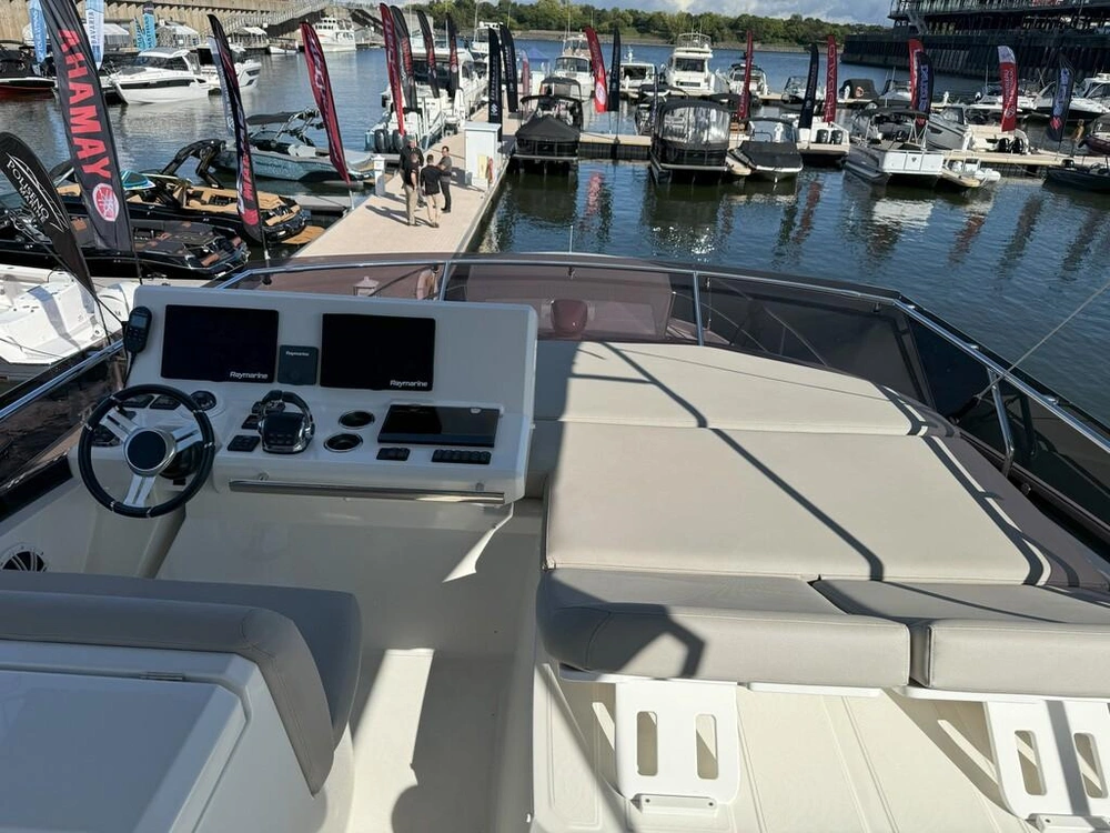 Prestige Yachts 520 Fly 2020 alt