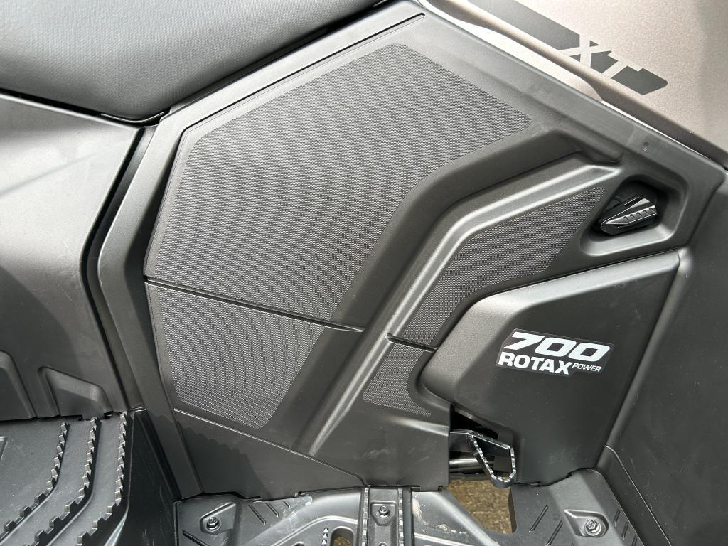 2025 Can-Am Outlander MAX XT 700