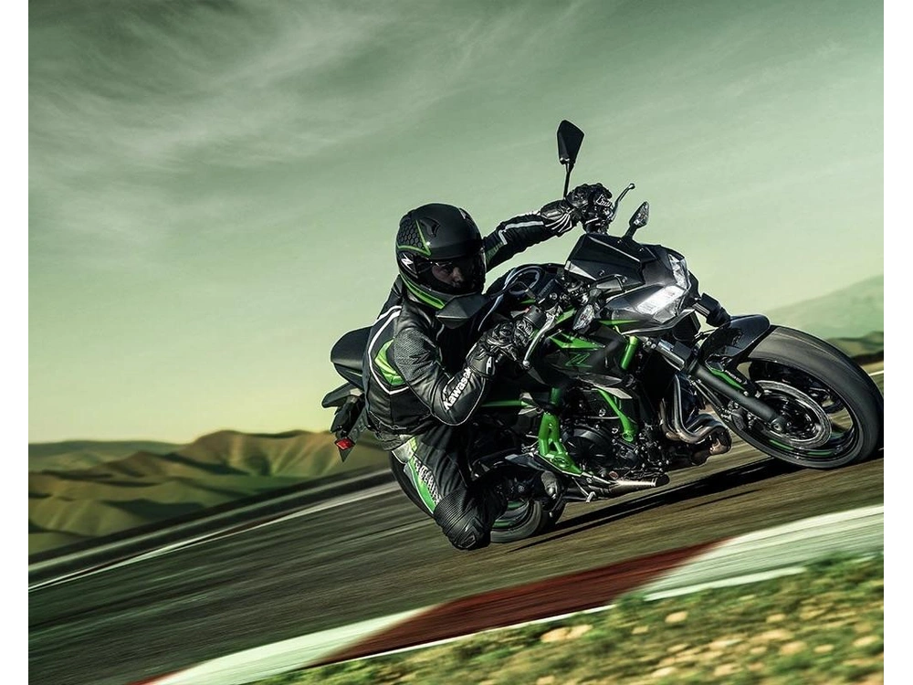 Kawasaki Z650 2025 alt