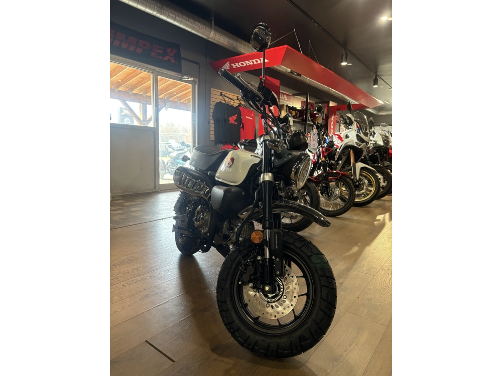 2025 Honda Z125mas alt