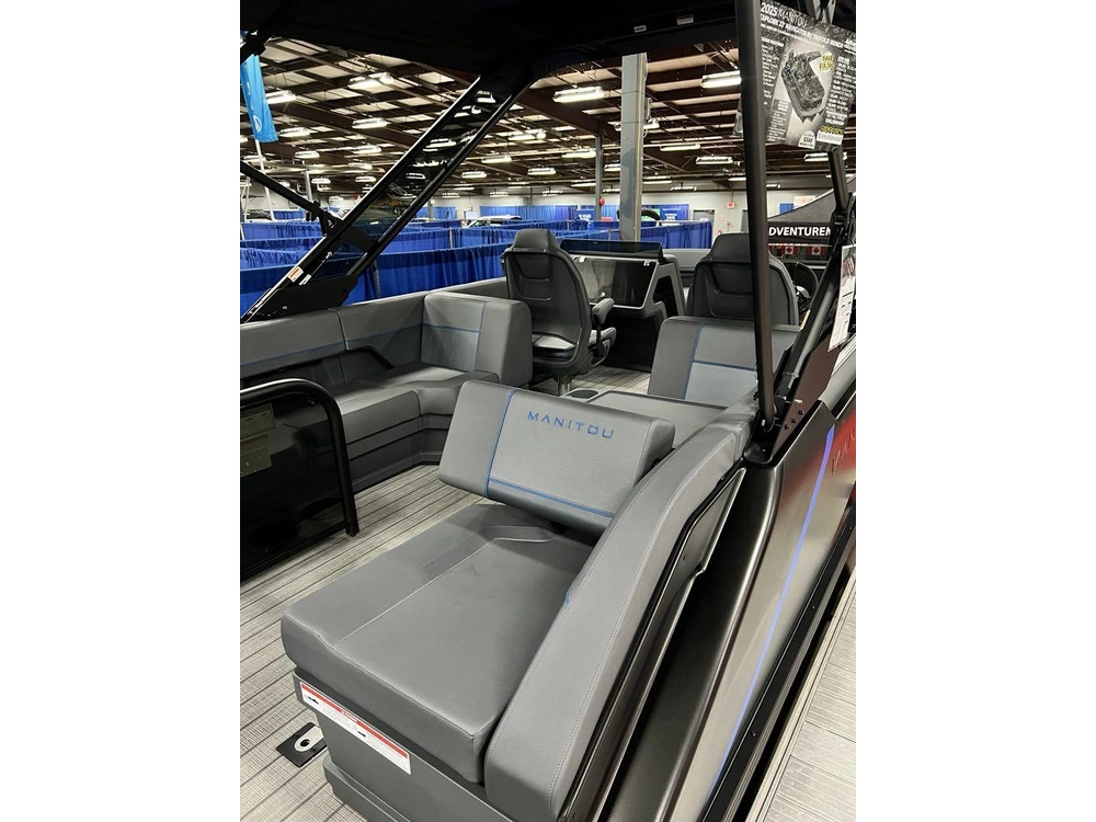 2025 Manitou Explore 22 Navigator W/ Trifold Bench + 250xl Merc & Trailer