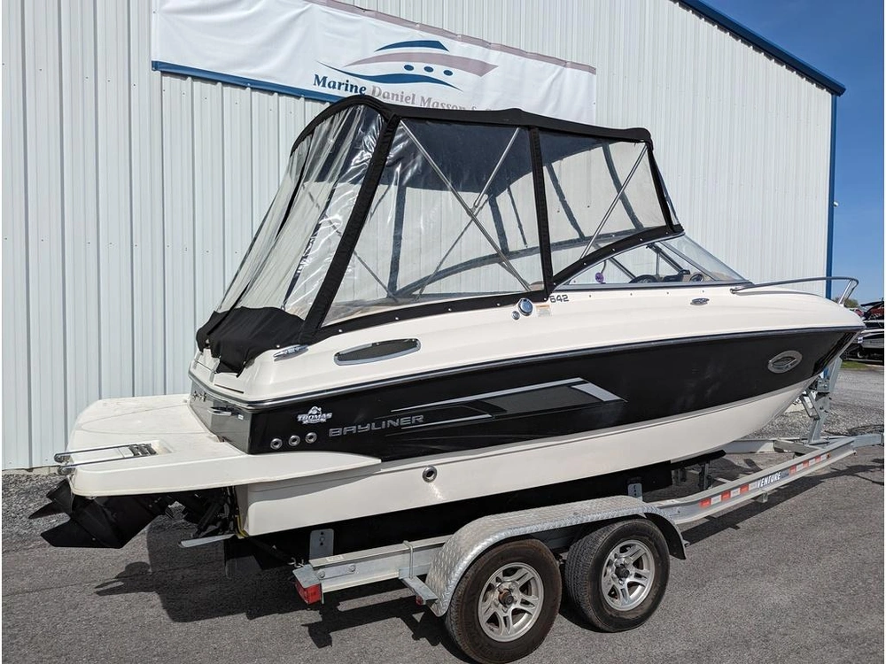 2015 Bayliner 642 Overnighter alt