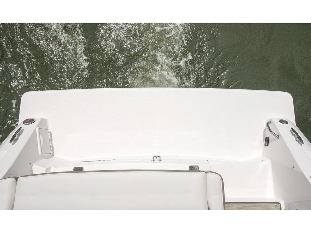Regal 26 Express Cruiser 2026 alt
