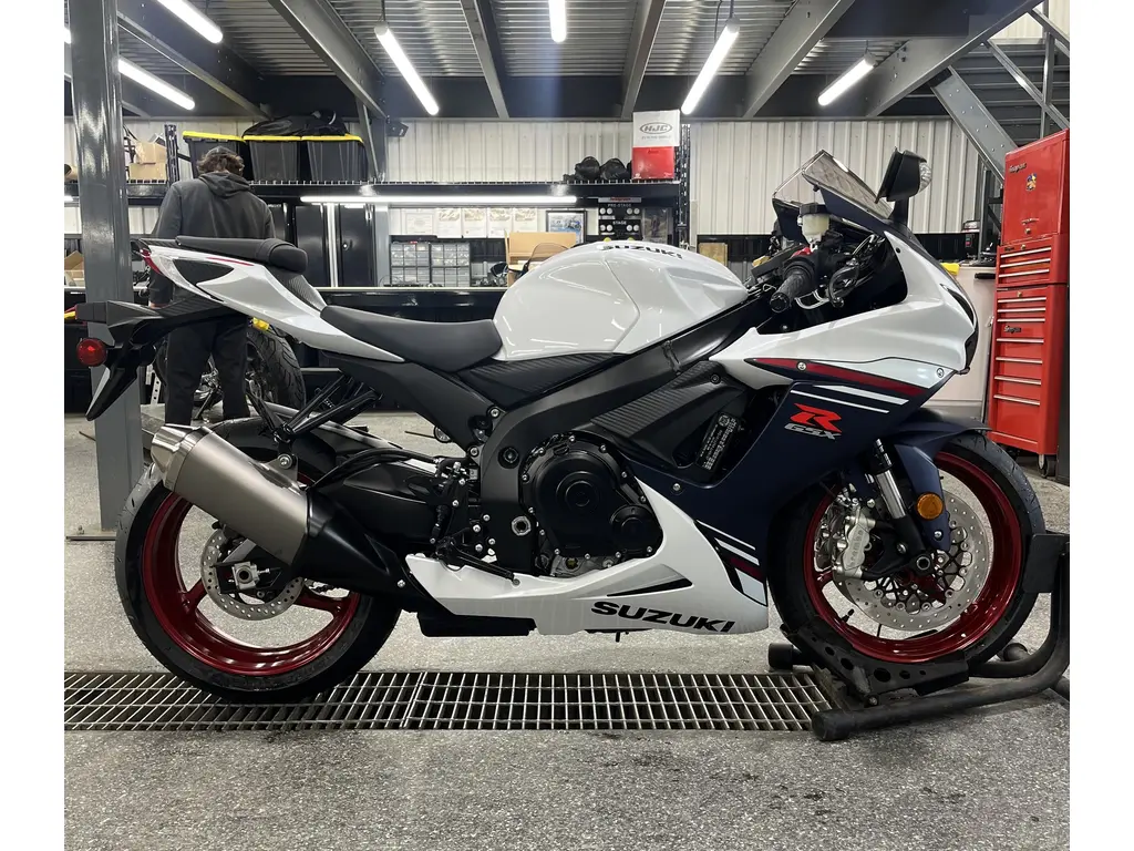 2025 Suzuki GSX-R600 