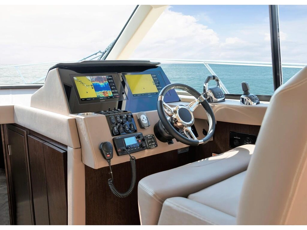 Regal 42 Grande Coupe 2026 alt