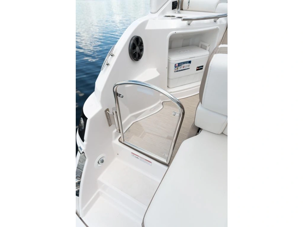 2026 Regal 28 Express alt