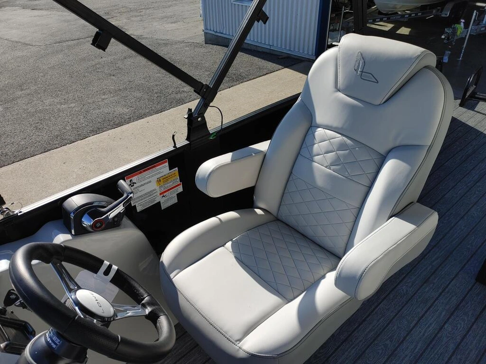 Lowe Boats Ss 250 Dl 2023 alt