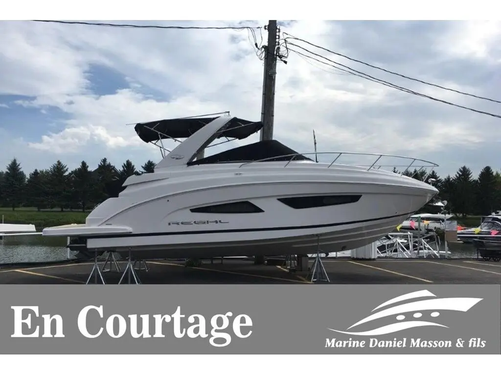 2019 Regal 33 EXPRESS