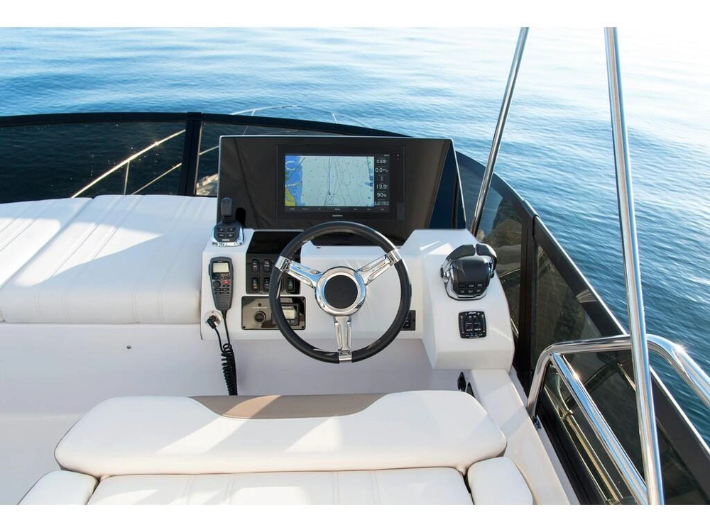 Regal 42 Flybridge 2026 alt
