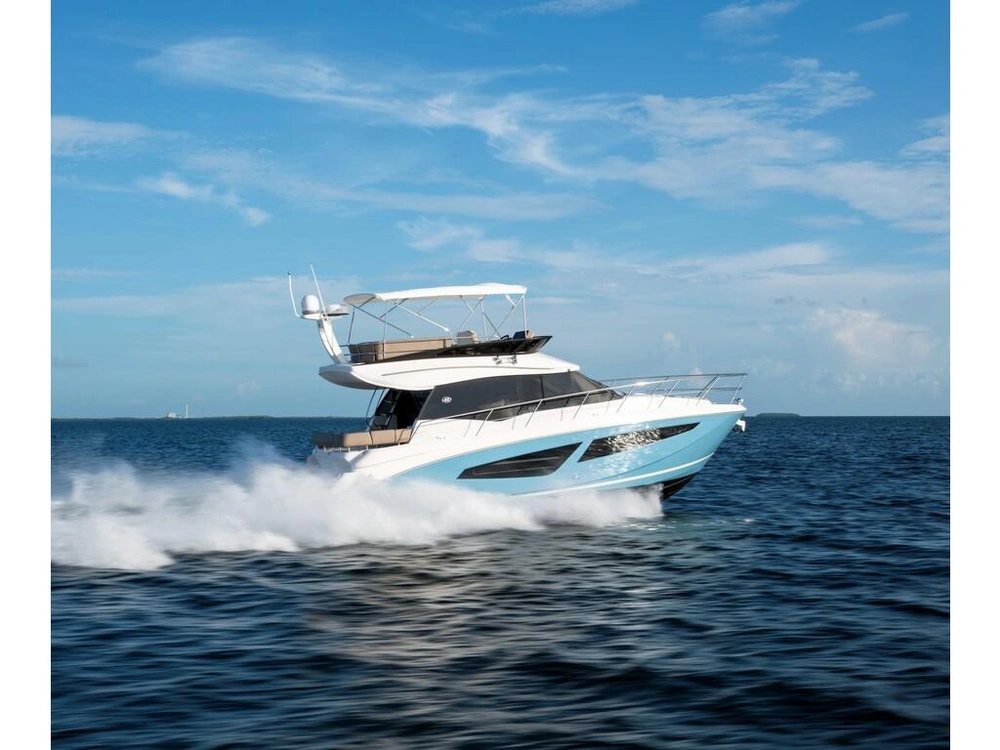 Regal 42 Flybridge 2026 alt