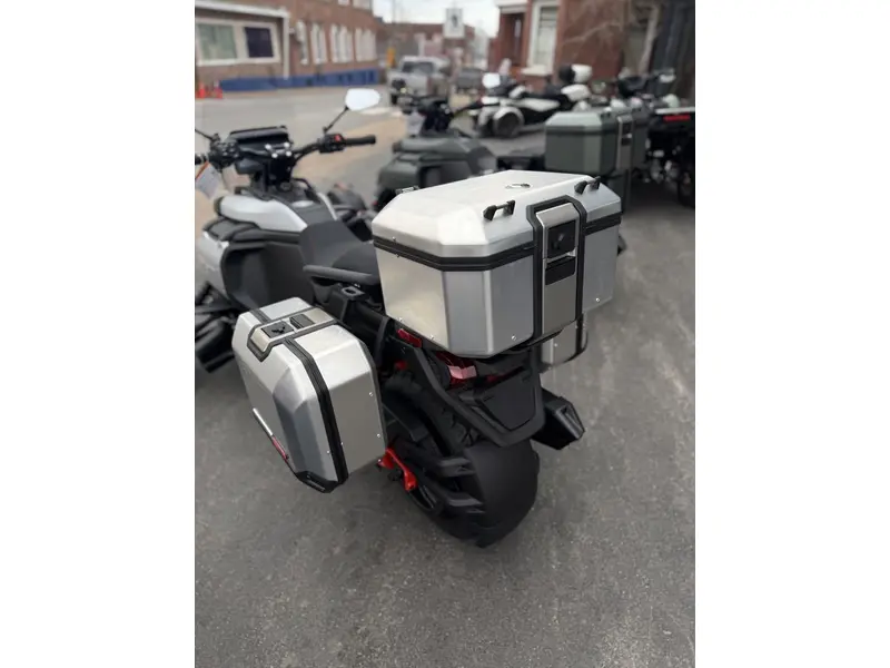 2025 Can-Am Canyon XT