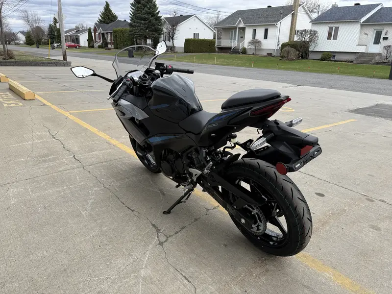 2025 Kawasaki NINJA 500 SE