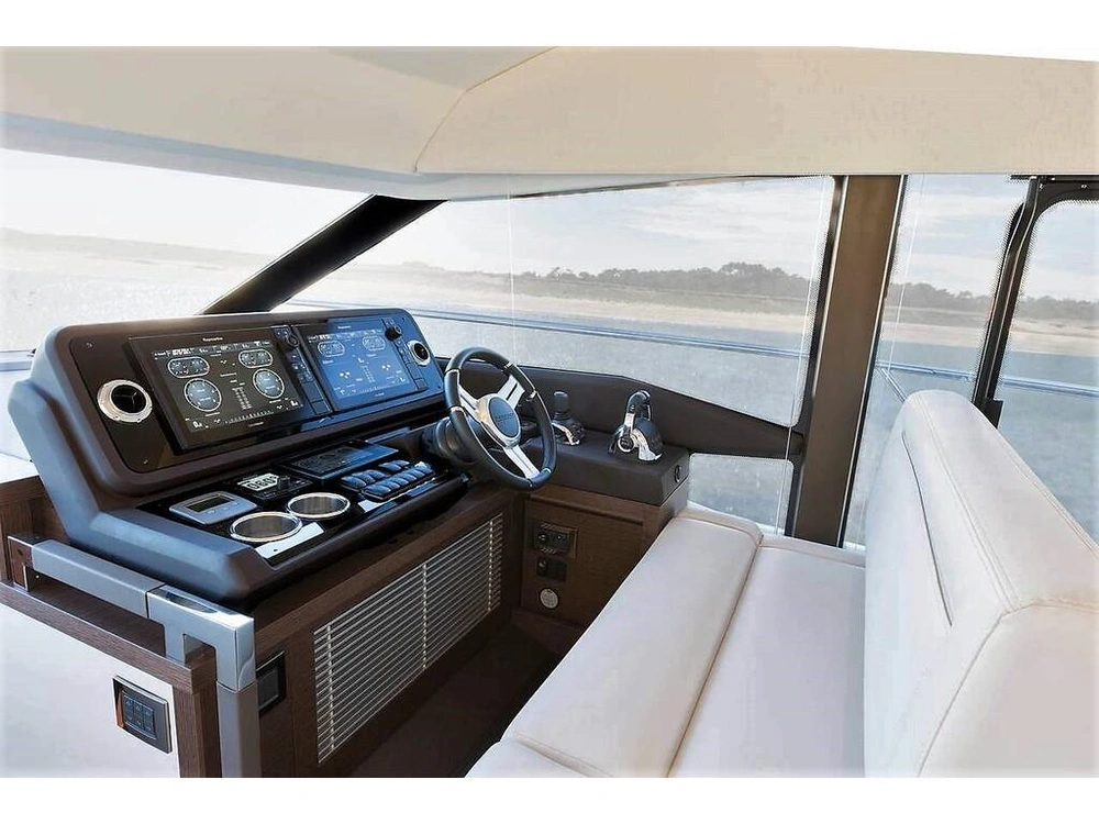 Prestige Yachts 520 Fly 2026 alt